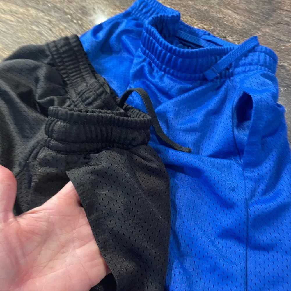 Bundle of 3‎ athletic shorts and 1 hoodie size youth 14/16
